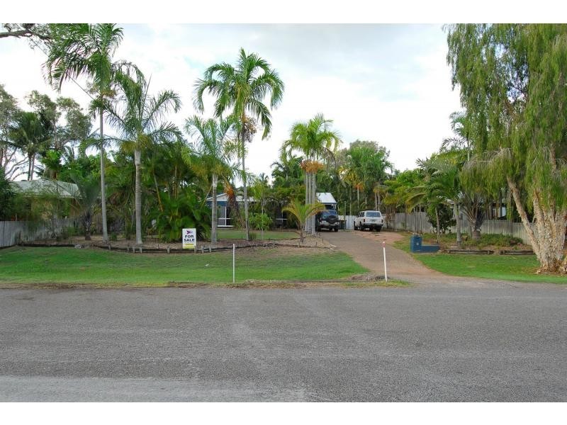 16 Mostyn Crescent, Bushland Beach QLD 4818