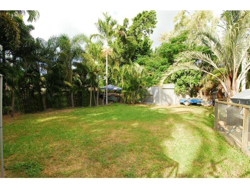 16 Mostyn Crescent, Bushland Beach QLD 4818