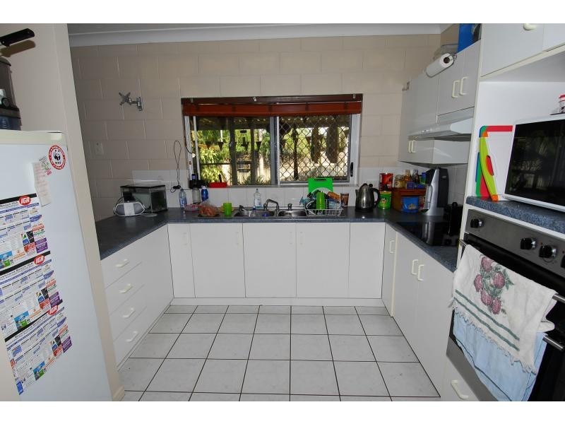 16 Mostyn Crescent, Bushland Beach QLD 4818