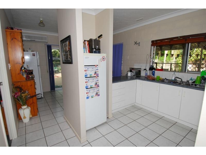 16 Mostyn Crescent, Bushland Beach QLD 4818