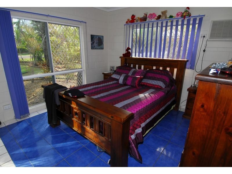 16 Mostyn Crescent, Bushland Beach QLD 4818