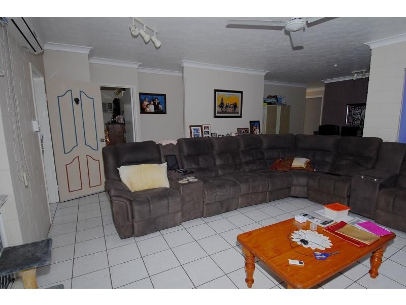 16 Mostyn Crescent, Bushland Beach QLD 4818