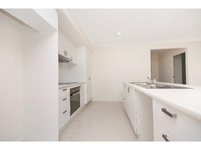 12 Epping Way, Sanctum Estate, Mount Low QLD 4818