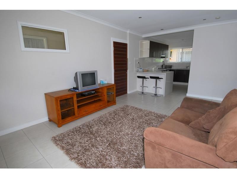 3/2 Healy Street, Mundingburra QLD 4812