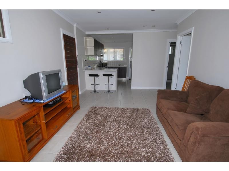 3/2 Healy Street, Mundingburra QLD 4812