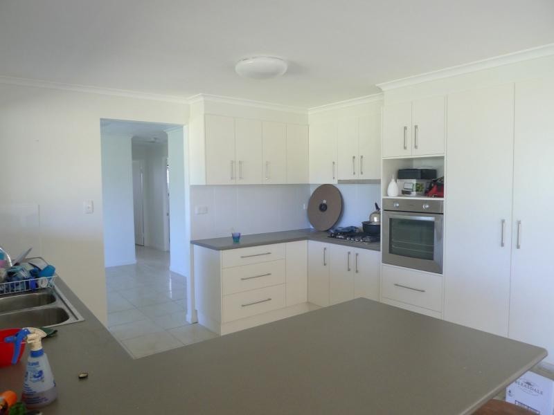 141 Mount Low Parkway, Mount Low QLD 4818