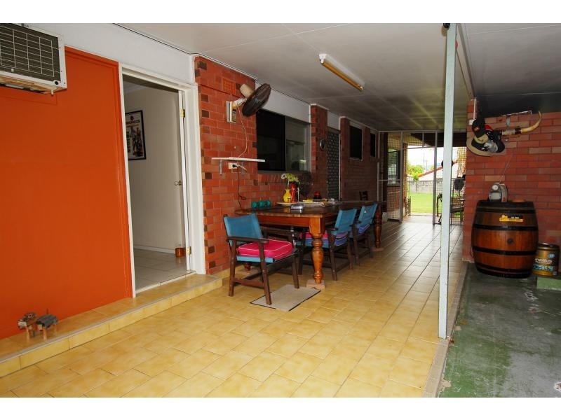 14 Crauford Street, West End QLD 4810