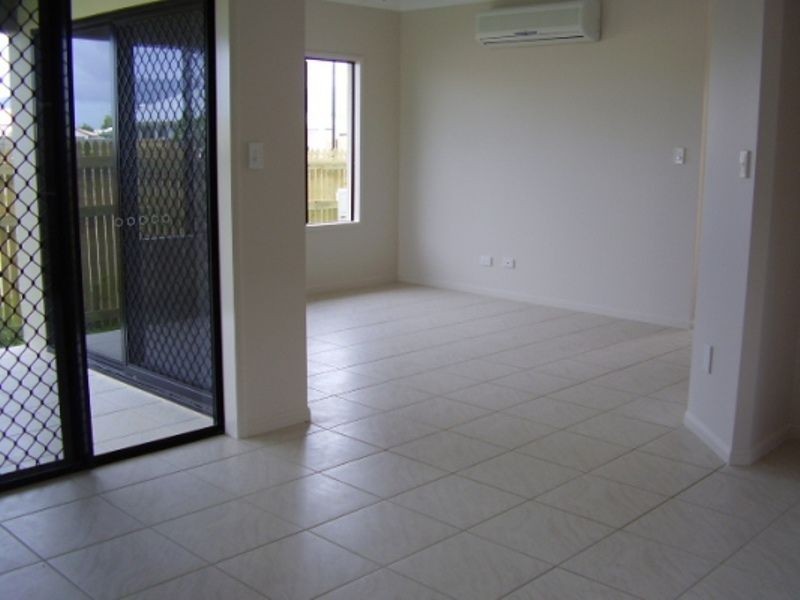 50 Pebble Lane, Kirwan QLD 4817