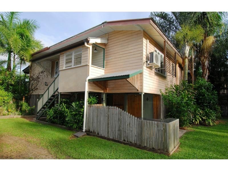 116 Twelfth Avenue, Railway Estate QLD 4810