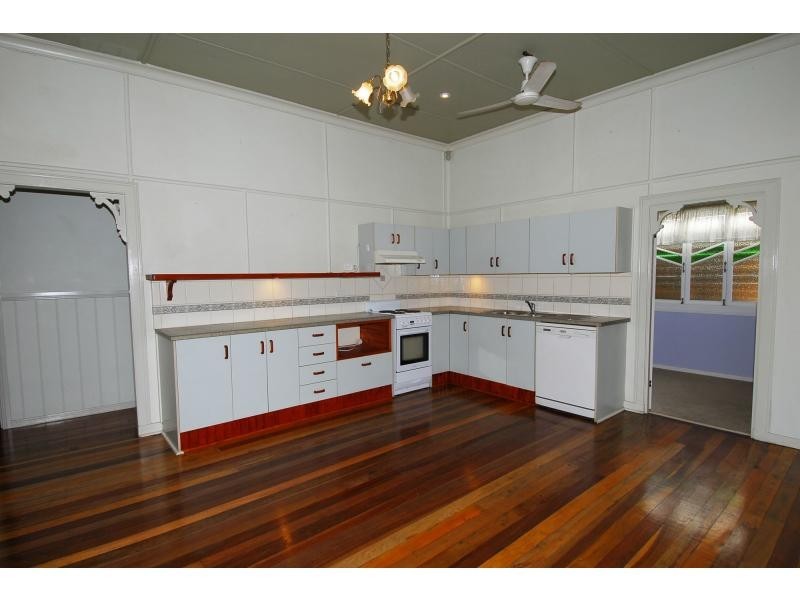 116 Twelfth Avenue, Railway Estate QLD 4810