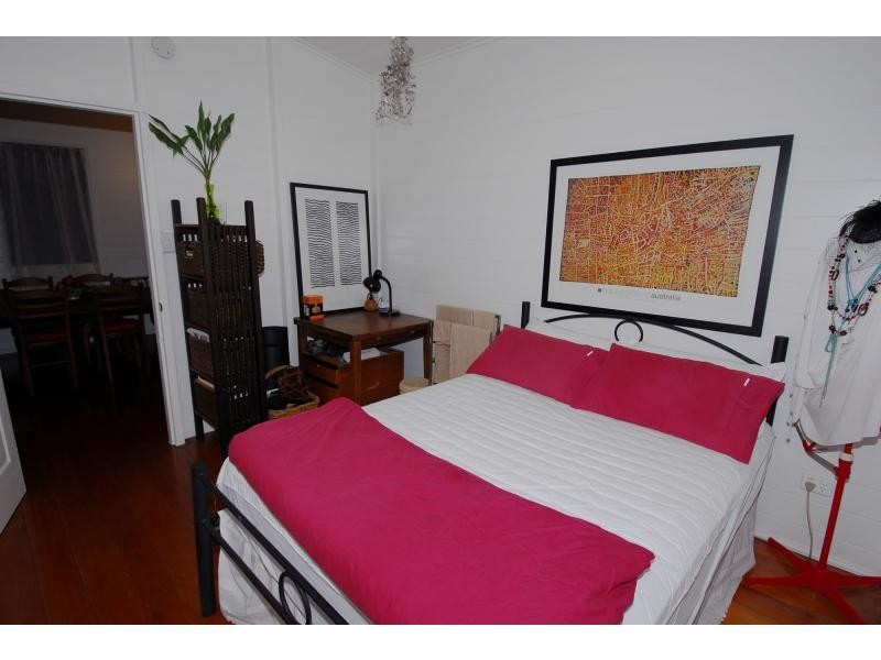 101 Tully Street, South Townsville QLD 4810