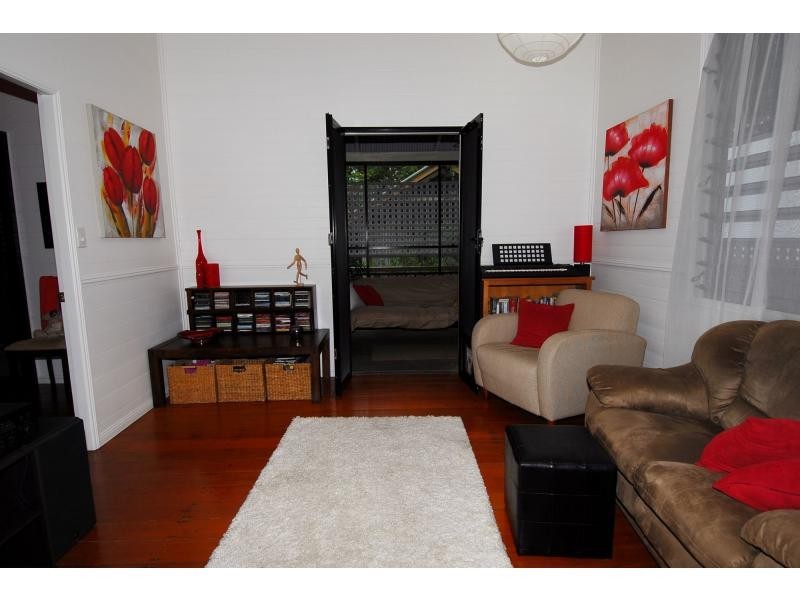 101 Tully Street, South Townsville QLD 4810