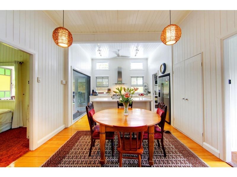 82 Robertson Street, Railway Estate QLD 4810