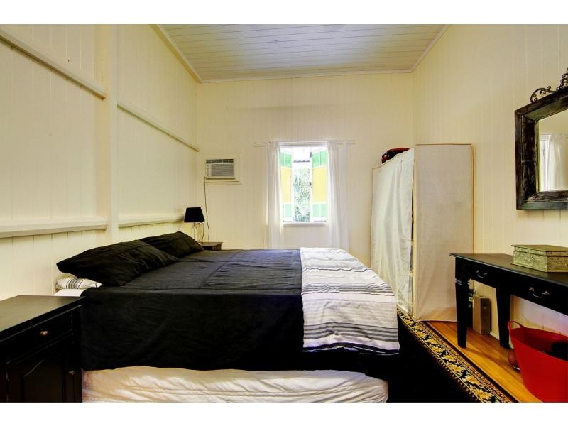 82 Robertson Street, Railway Estate QLD 4810