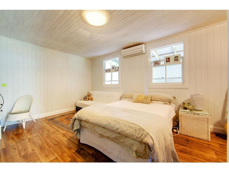 82 Robertson Street, Railway Estate QLD 4810