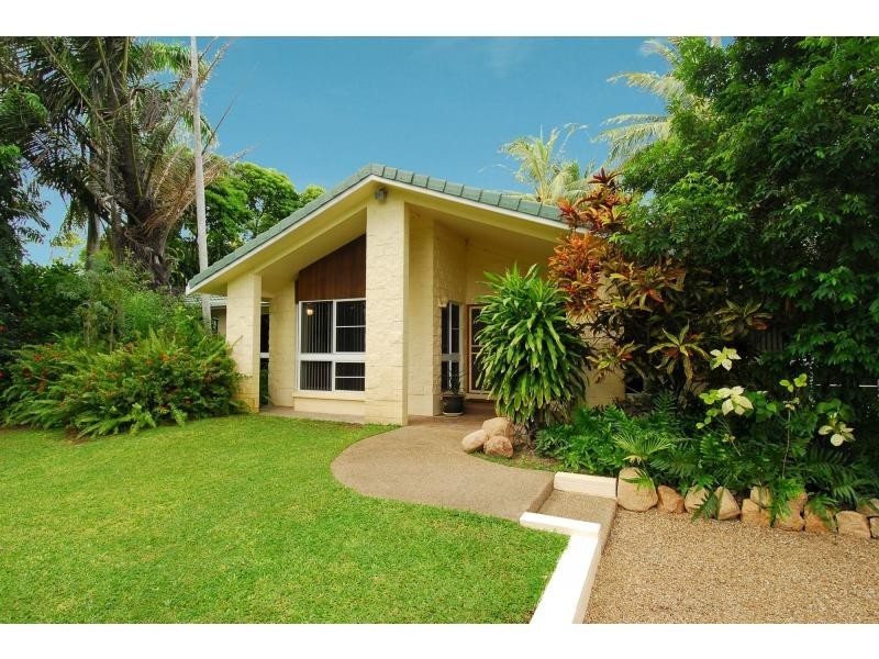 4 Macadamia Court, Bushland Beach QLD 4818