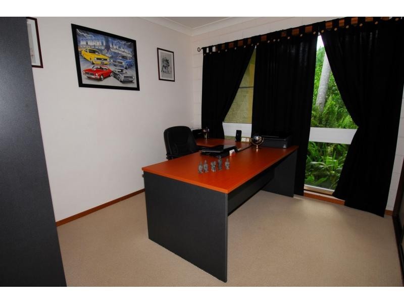 4 Macadamia Court, Bushland Beach QLD 4818