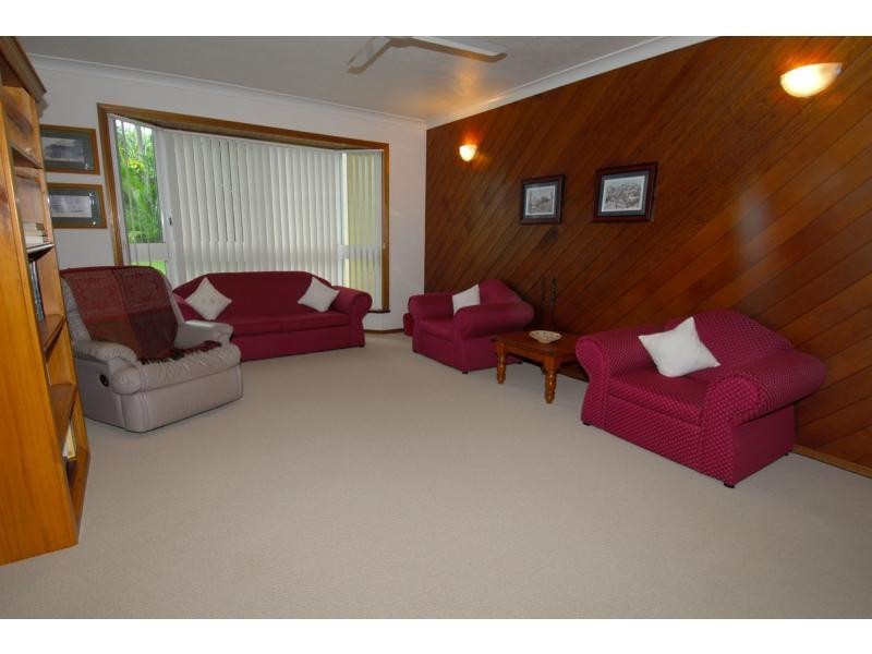 4 Macadamia Court, Bushland Beach QLD 4818