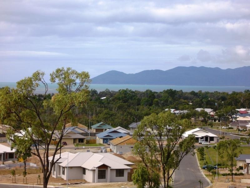 138 Goicoechea Drive, Bushland Beach QLD 4818