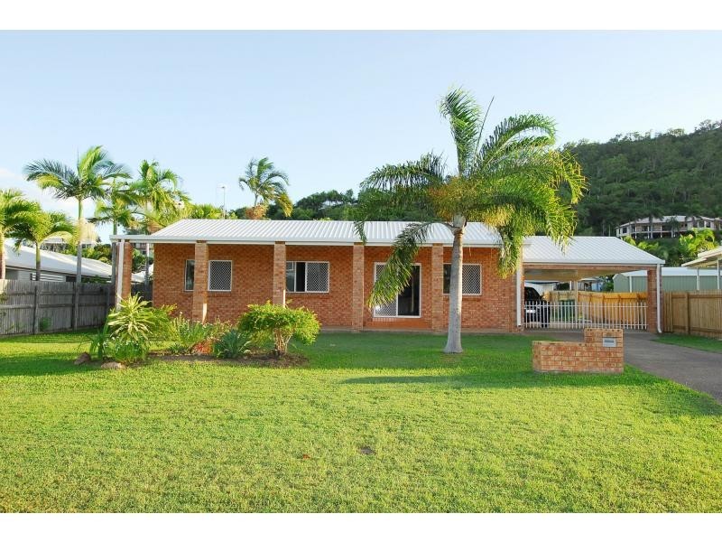 53 Rundle Street, Mount Louisa QLD 4814