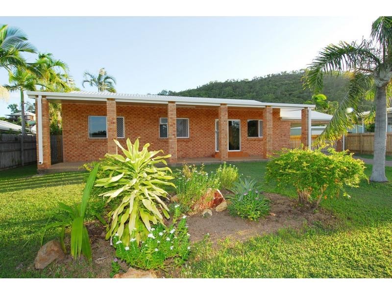 53 Rundle Street, Mount Louisa QLD 4814