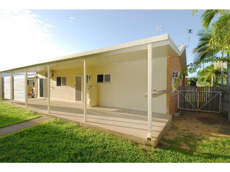 53 Rundle Street, Mount Louisa QLD 4814