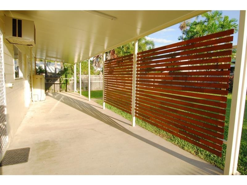 53 Rundle Street, Mount Louisa QLD 4814