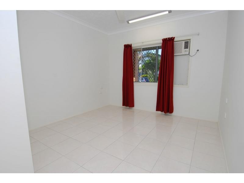 53 Rundle Street, Mount Louisa QLD 4814