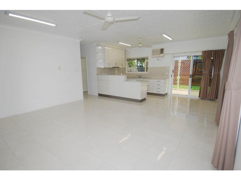 53 Rundle Street, Mount Louisa QLD 4814