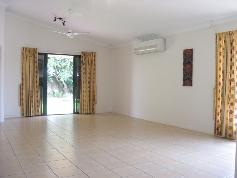 47 Estuary Parade, Douglas QLD 4814