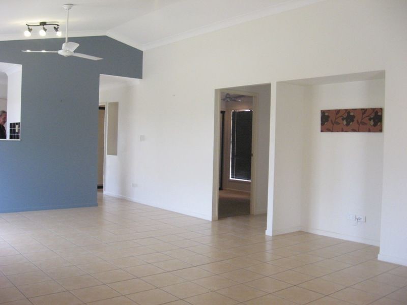 47 Estuary Parade, Douglas QLD 4814