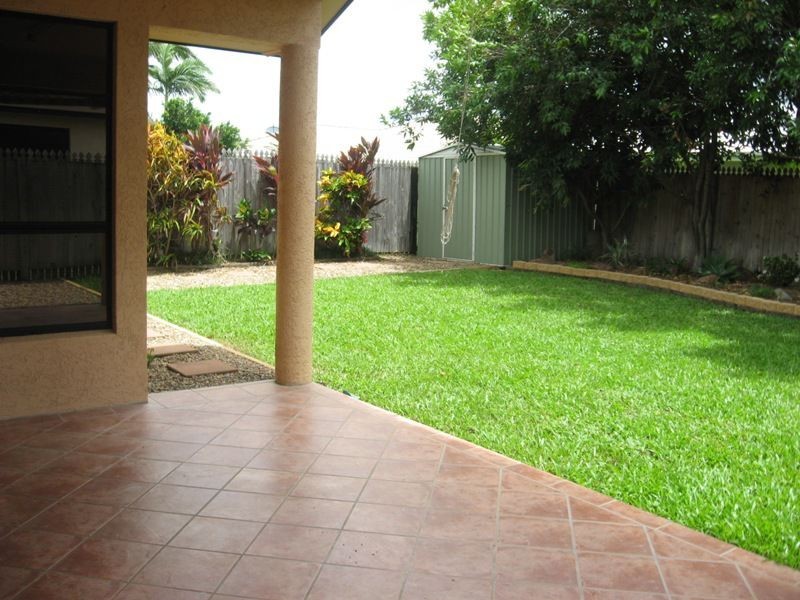 47 Estuary Parade, Douglas QLD 4814