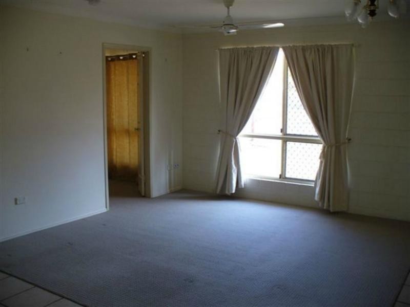8 Chiquita Avenue, Rasmussen QLD 4815