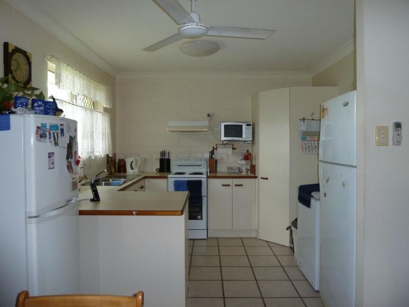 8 Chiquita Avenue, Rasmussen QLD 4815