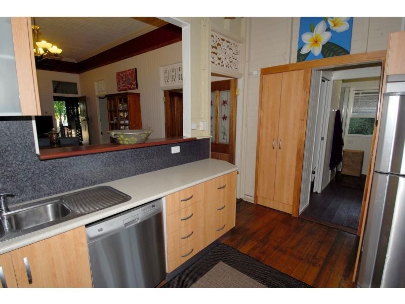 15 Clayton Street, Hermit Park QLD 4812