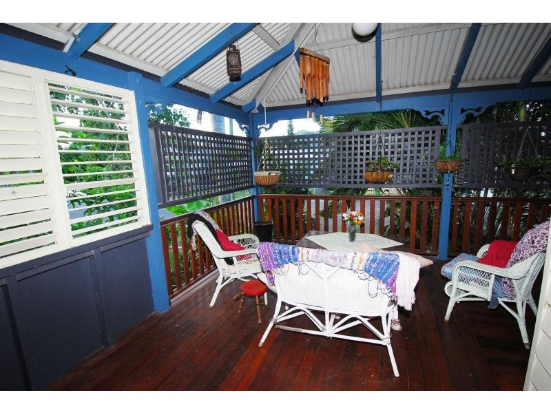 15 Clayton Street, Hermit Park QLD 4812