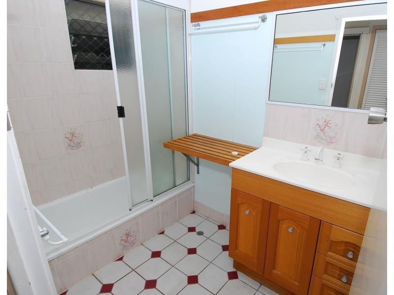 17 Fraser Avenue, Cranbrook QLD 4814