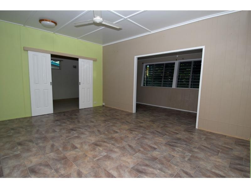 17 Fraser Avenue, Cranbrook QLD 4814