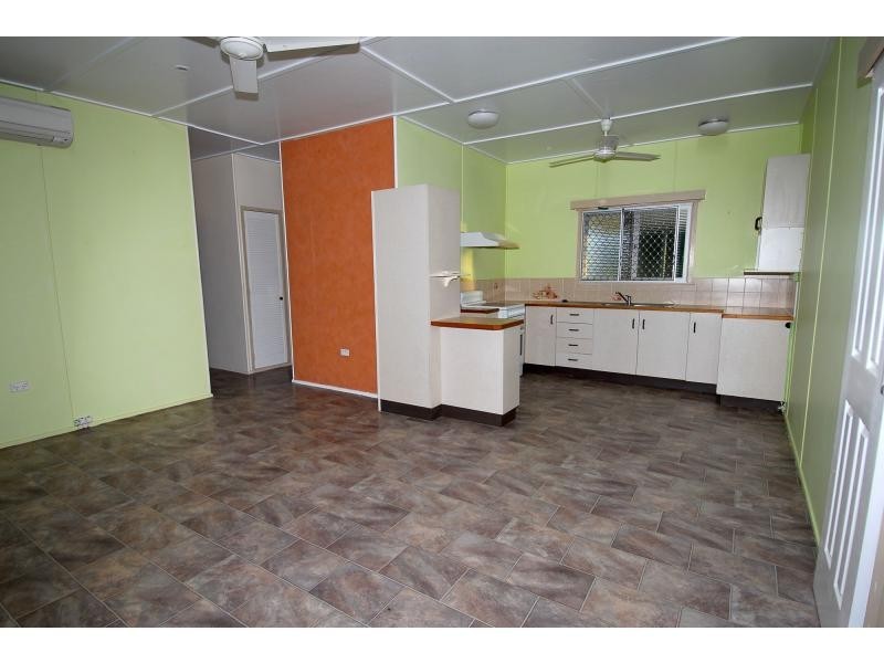 17 Fraser Avenue, Cranbrook QLD 4814