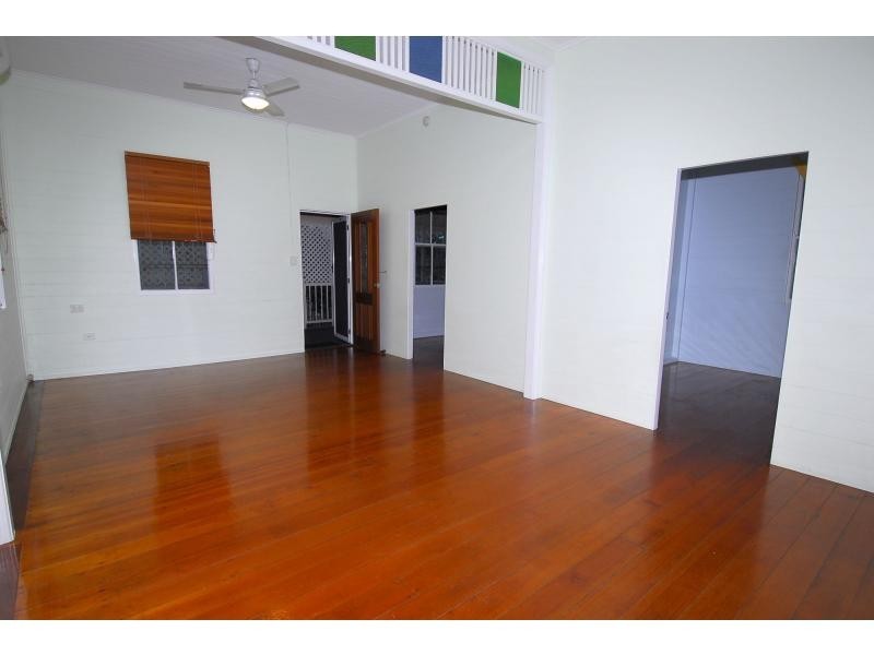 55 Perkins Street, South Townsville QLD 4810