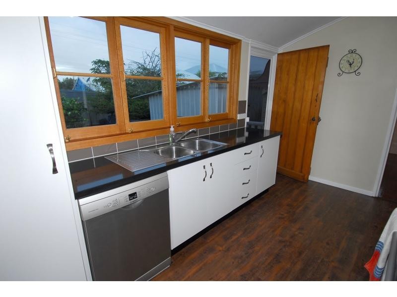 55 Perkins Street, South Townsville QLD 4810