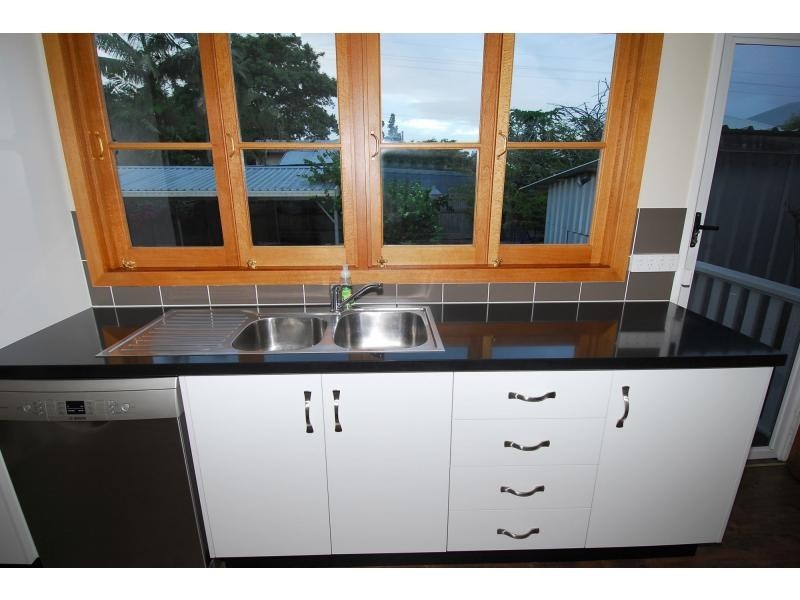 55 Perkins Street, South Townsville QLD 4810