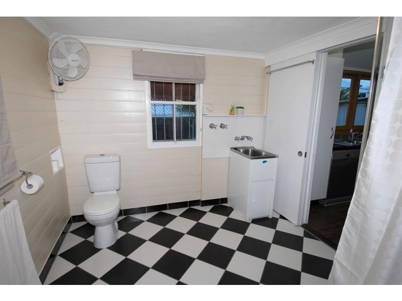 55 Perkins Street, South Townsville QLD 4810