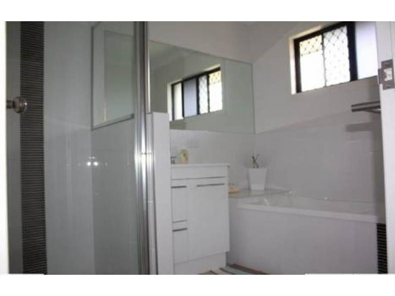 24 Tahlia Circuit, Mount Louisa QLD 4814