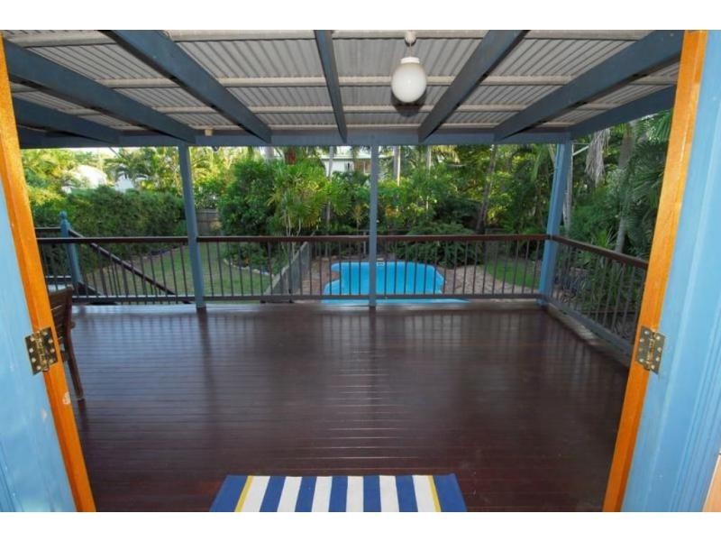 15 Clayton Street, Hermit Park QLD 4812