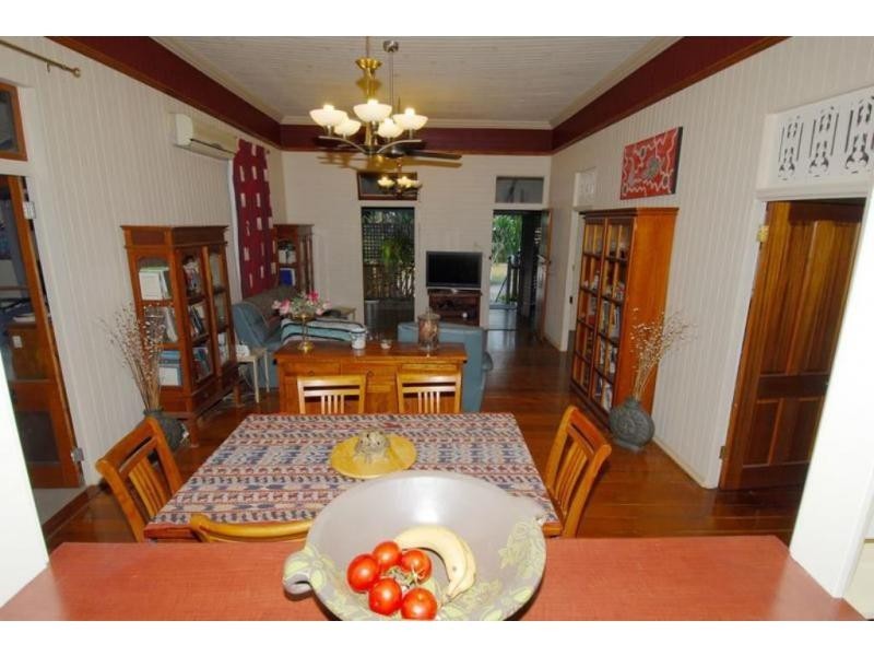 15 Clayton Street, Hermit Park QLD 4812