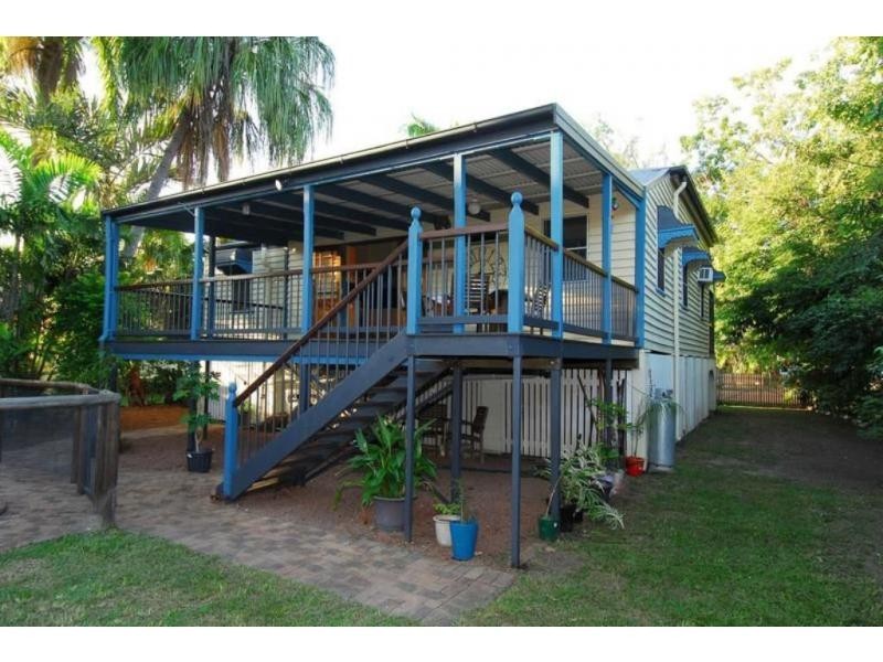 15 Clayton Street, Hermit Park QLD 4812