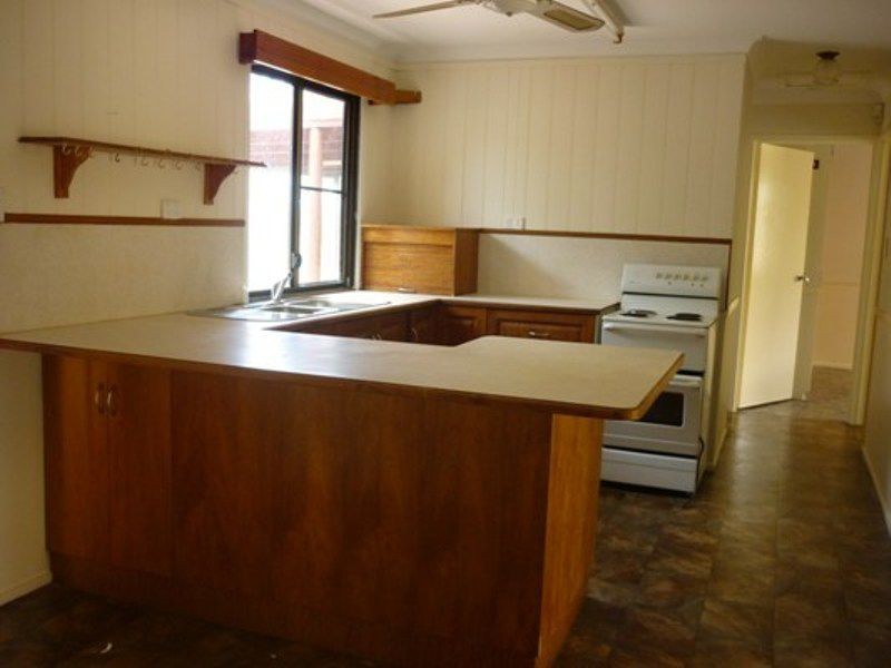 16 Edinburgh Drive, Deeragun QLD 4818