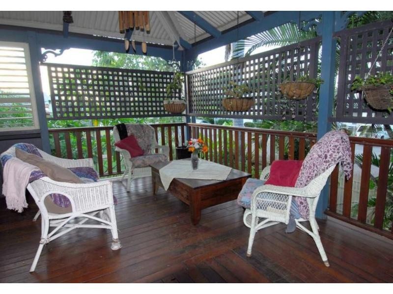 15 Clayton Street, Hermit Park QLD 4812