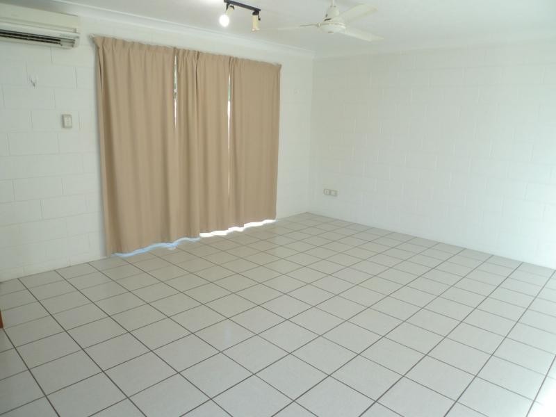 1/16 Marks Street, Hermit Park QLD 4812